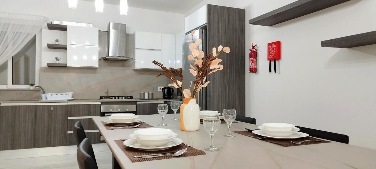Large And Modern Apartment In The Centre Of Malta Mosta Zewnętrze zdjęcie
